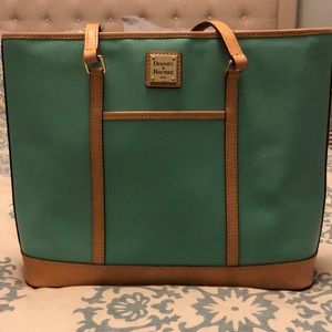 Dooney & Bourke Tote